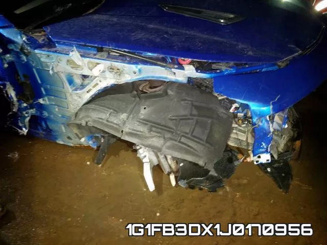 1G1FB3DX1J0170956 фото 9