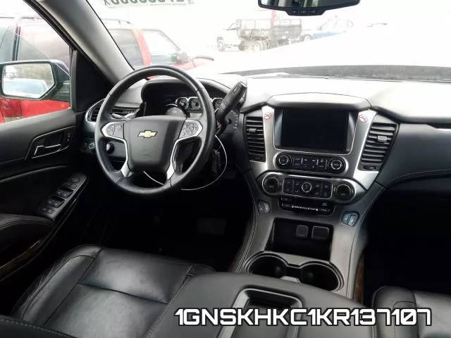 1GNSKHKC1KR137107 фото 9