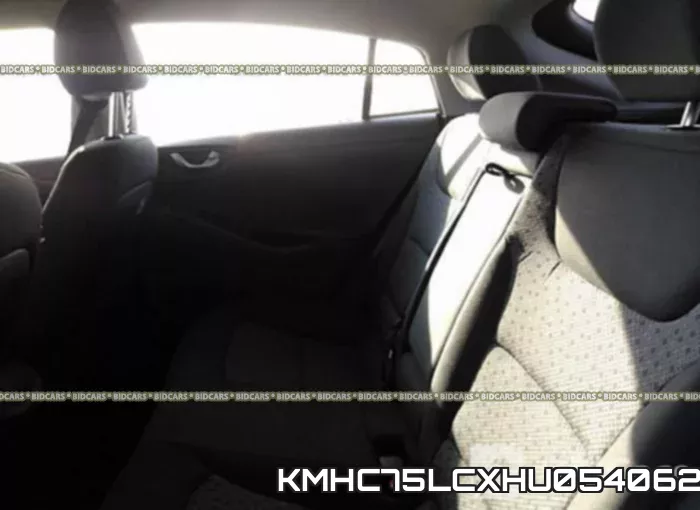 KMHC75LCXHU054062 фото 9