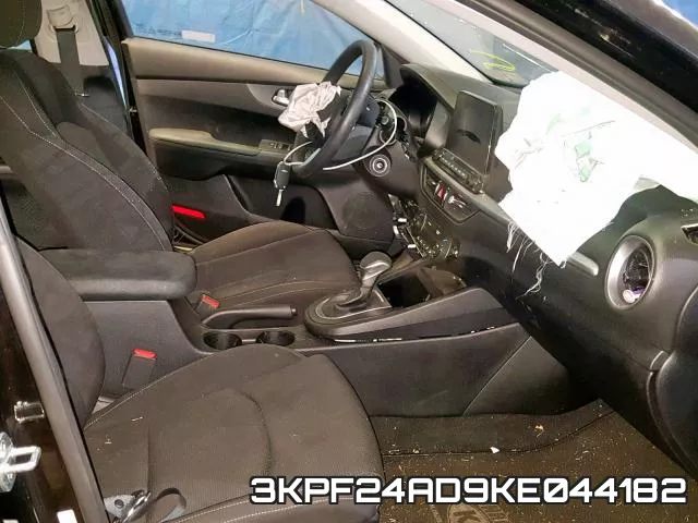 3KPF24AD9KE044182 фото 4