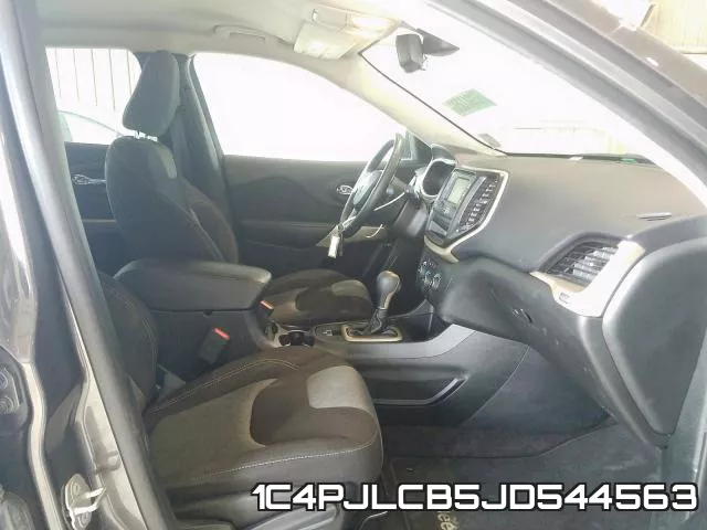 1C4PJLCB5JD544563 фото 4