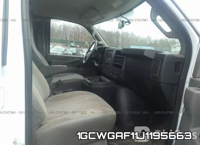 1GCWGAF11J1195663 фото 4