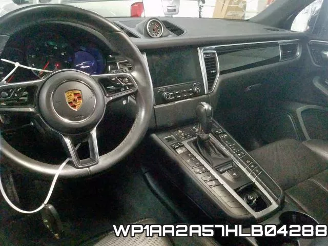 WP1AA2A57HLB04288 фото 10
