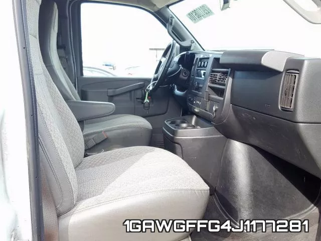 1GAWGFFG4J1177281 фото 6