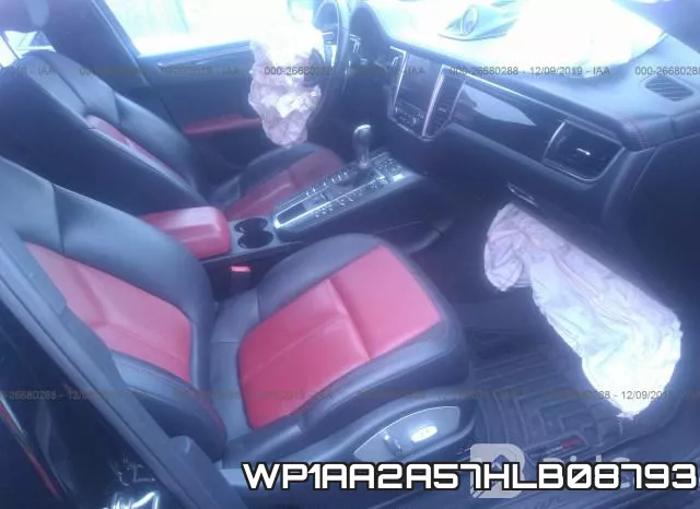WP1AA2A57HLB08793 фото 4