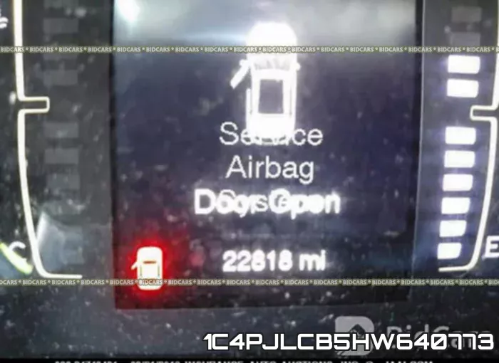 1C4PJLCB5HW640773 фото 8