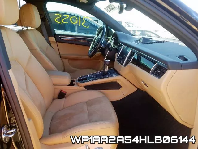 WP1AA2A54HLB06144 фото 4
