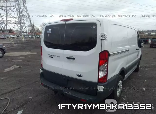 1FTYR1YM9HKA13352 фото 3