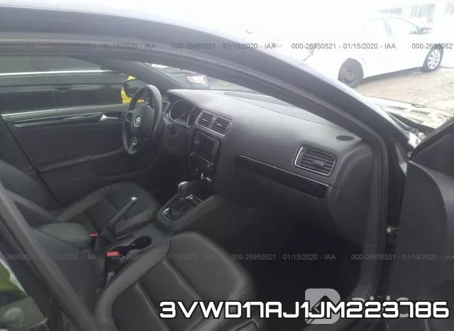 3VWD17AJ1JM223786 фото 2
