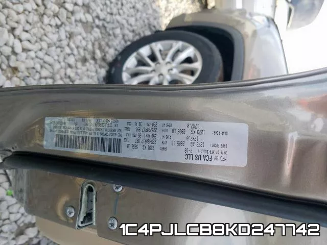 1C4PJLCB8KD247742 фото 2