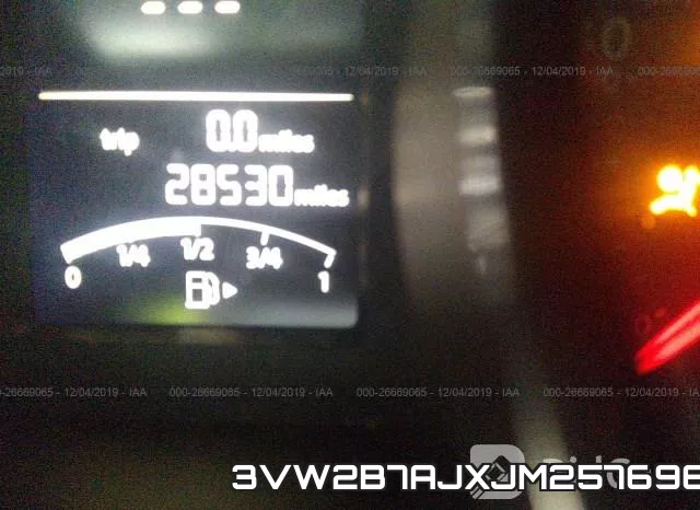 3VW2B7AJXJM257696 фото 8