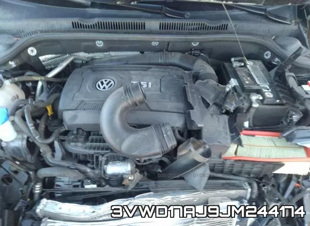 3VWD17AJ9JM244174 фото 2