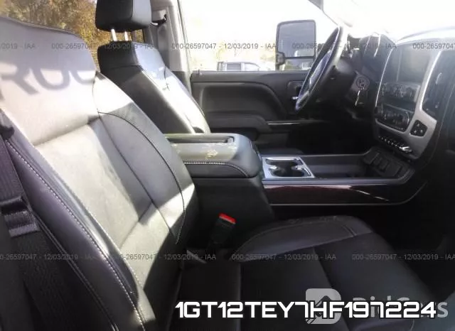 1GT12TEY7HF197224 фото 4