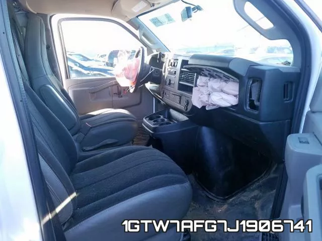1GTW7AFG7J1906741 фото 3