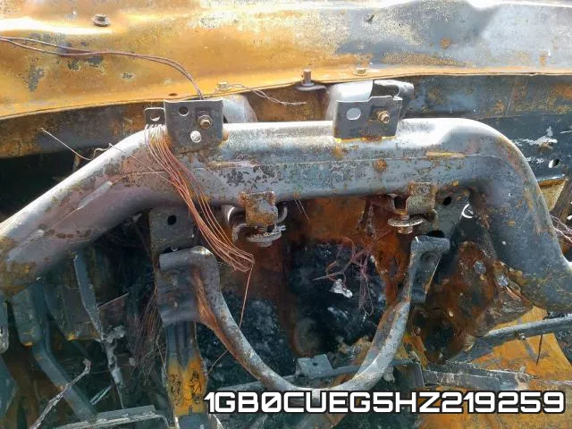 1GB0CUEG5HZ219259 фото 7