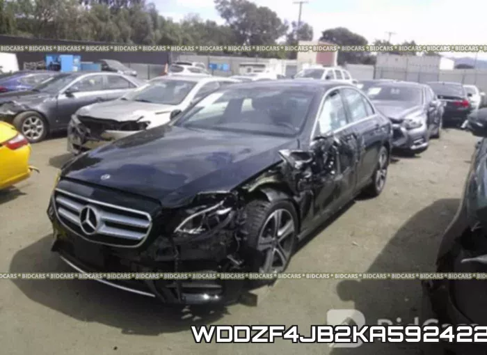 WDDZF4JB2KA592422 фото 3