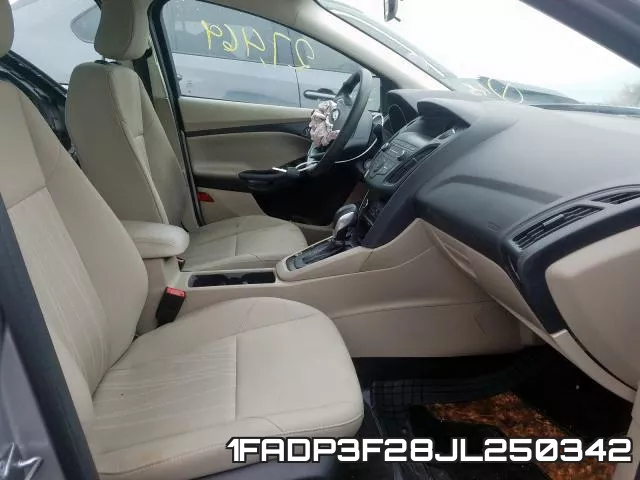 1FADP3F28JL250342 фото 4