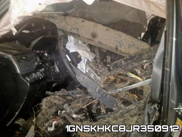 1GNSKHKC8JR350912 фото 5
