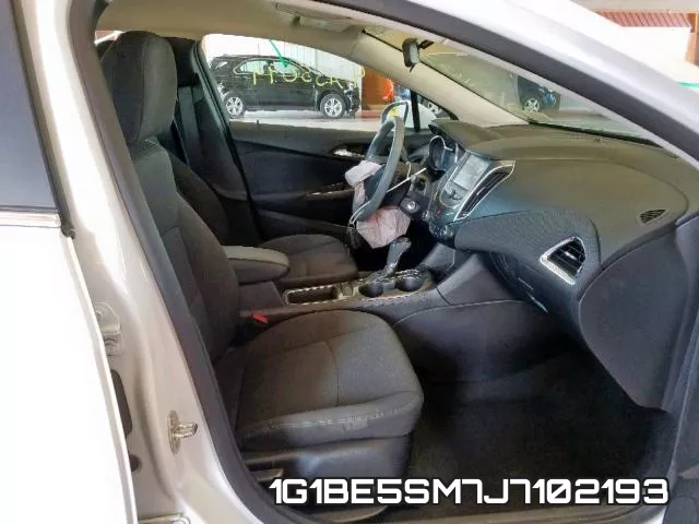 1G1BE5SM7J7102193 фото 5