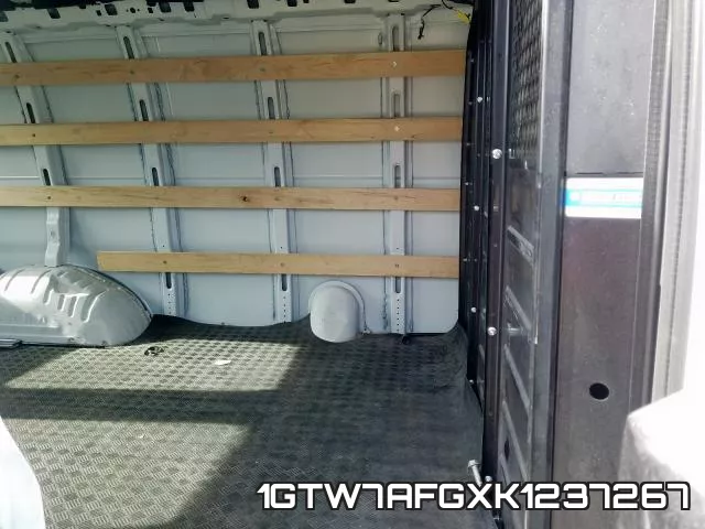 1GTW7AFGXK1237267 фото 4