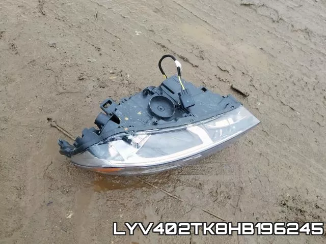 LYV402TK8HB196245 фото 7