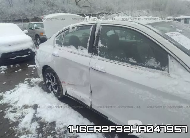 1HGCR2F32HA047957 фото 4
