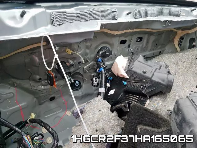 1HGCR2F37HA165065 фото 9