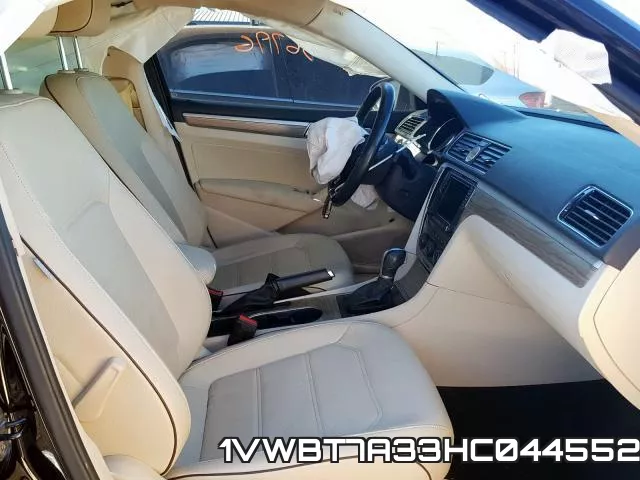 1VWBT7A33HC044552 фото 6