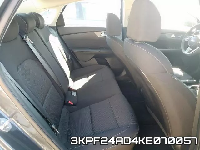 3KPF24AD4KE070057 фото 4