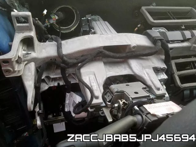 ZACCJBAB5JPJ45694 фото 6