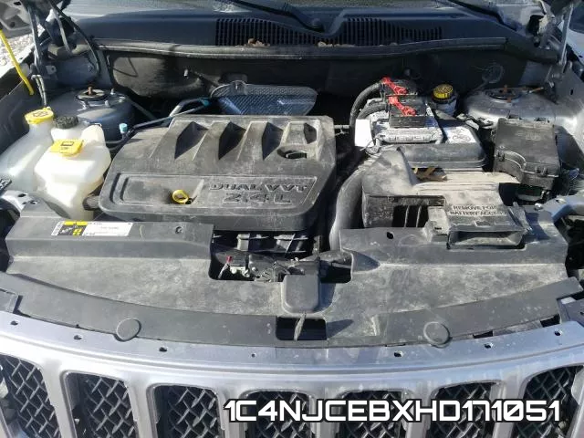1C4NJCEBXHD171051 фото 8