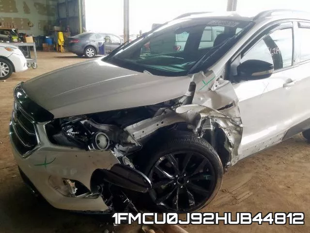 1FMCU0J92HUB44812 фото 10