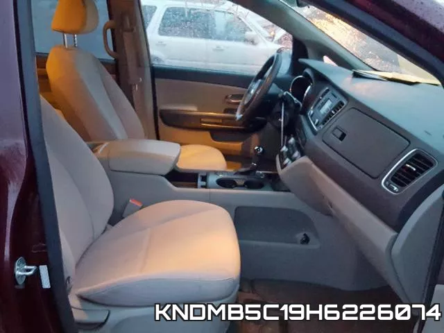 KNDMB5C19H6226074 фото 3