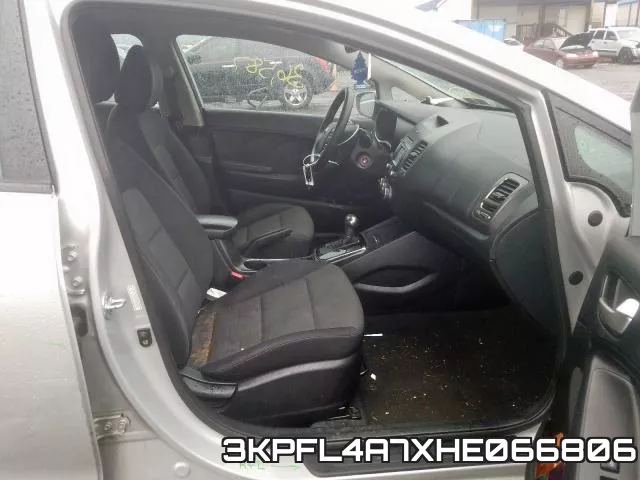 3KPFL4A7XHE066806 фото 3