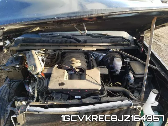 1GCVKREC8JZ164357 фото 8