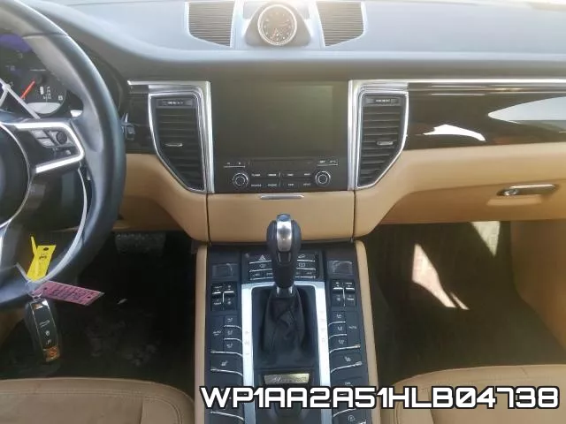 WP1AA2A51HLB04738 фото 10