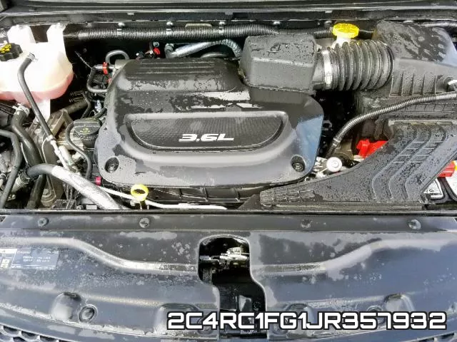 2C4RC1FG1JR357932 фото 8