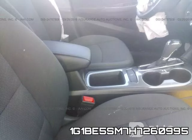 1G1BE5SM7H7260995 фото 6