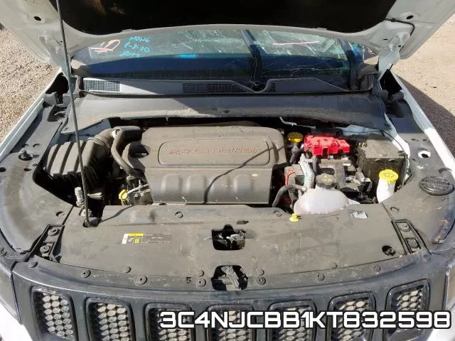 3C4NJCBB1KT832598 фото 8