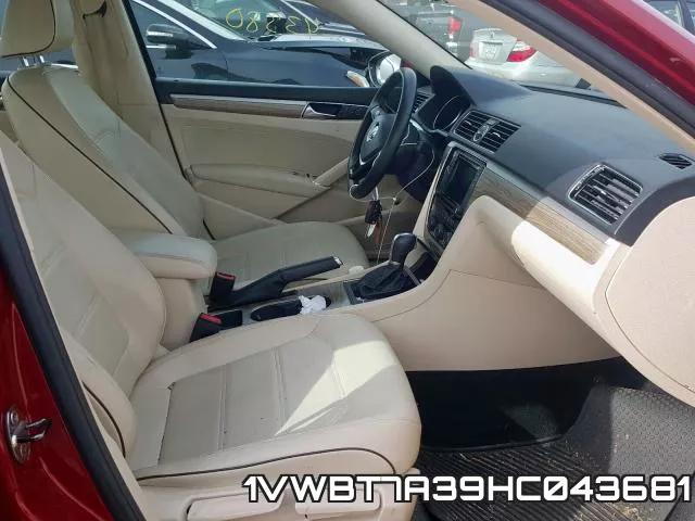 1VWBT7A39HC043681 фото 6