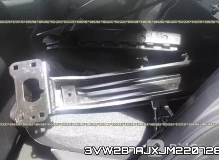 3VW2B7AJXJM220728 фото 9