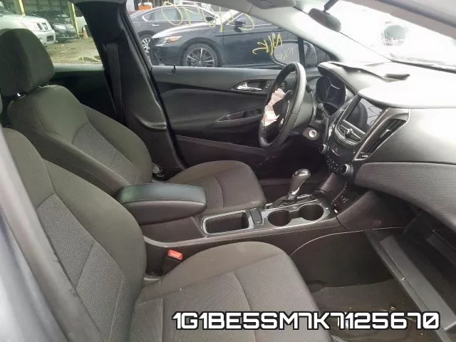 1G1BE5SM7K7125670 фото 6