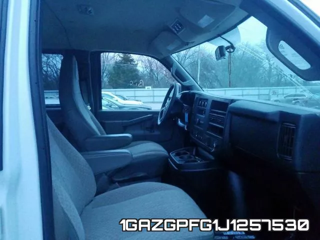 1GAZGPFG1J1257530 фото 6