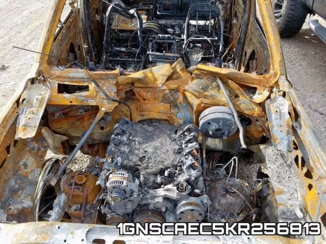1GNSCAEC5KR256813 фото 8