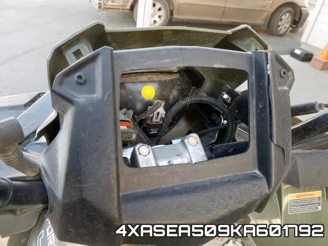 4XASEA509KA601792 фото 9