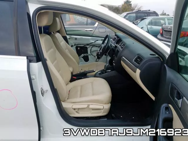 3VWDB7AJ9JM216923 фото 6