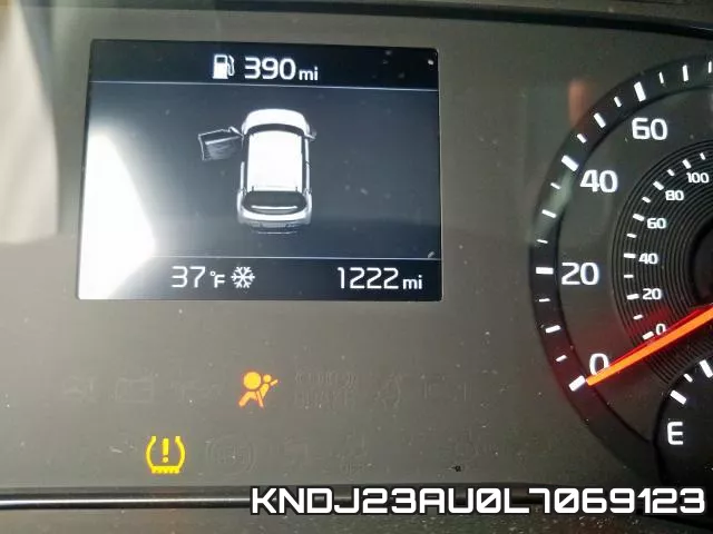 KNDJ23AU0L7069123 фото 9