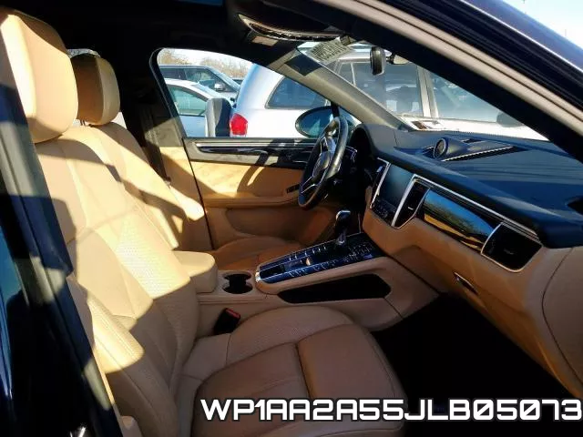 WP1AA2A55JLB05073 фото 6