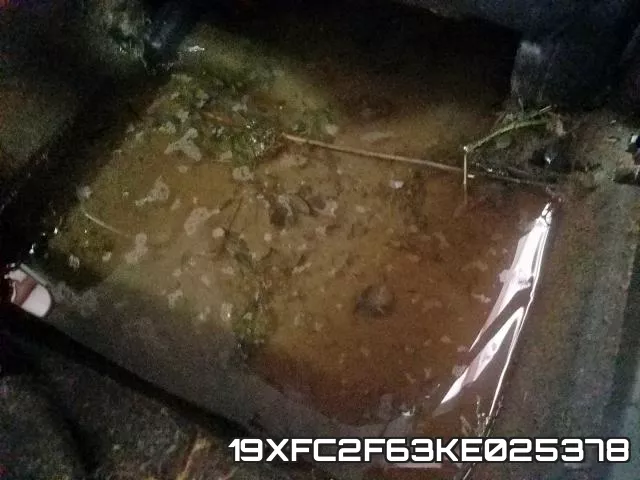 19XFC2F63KE025378 фото 10