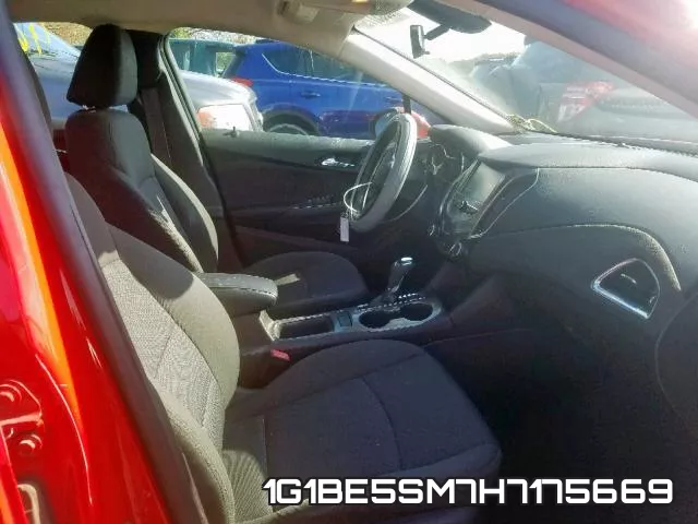 1G1BE5SM7H7175669 фото 6
